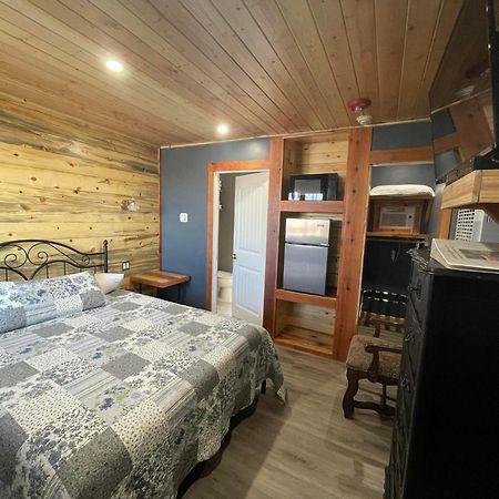 Sugarloaf Mountain Motel バージニアシティ エクステリア 写真