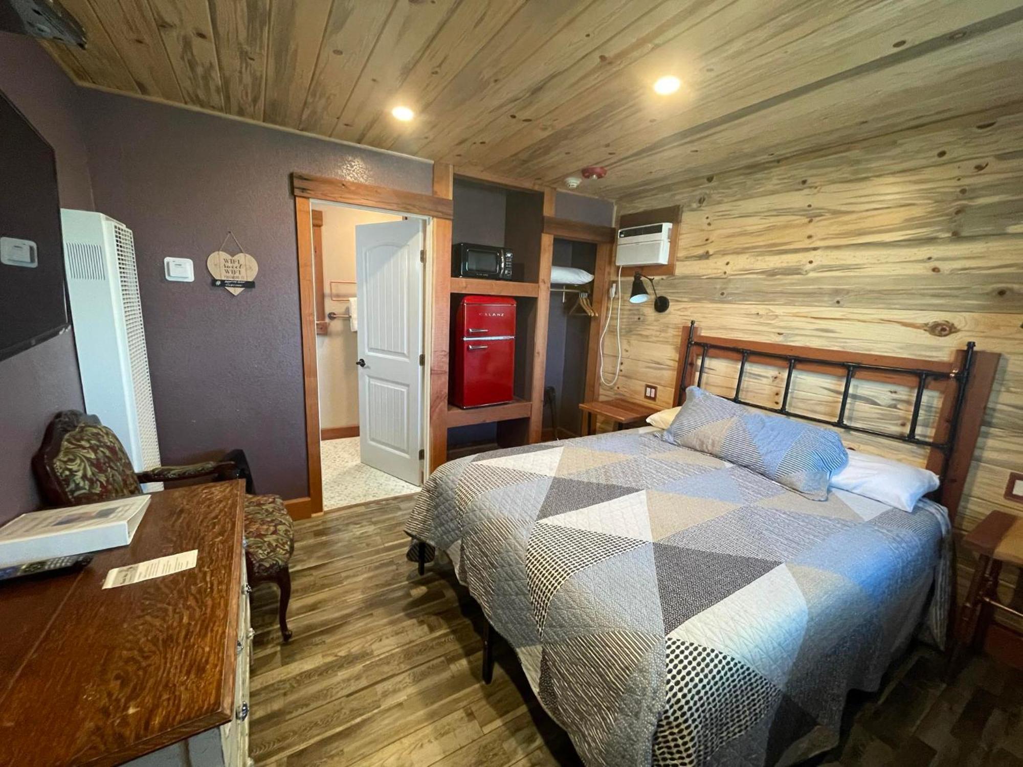 Sugarloaf Mountain Motel バージニアシティ エクステリア 写真