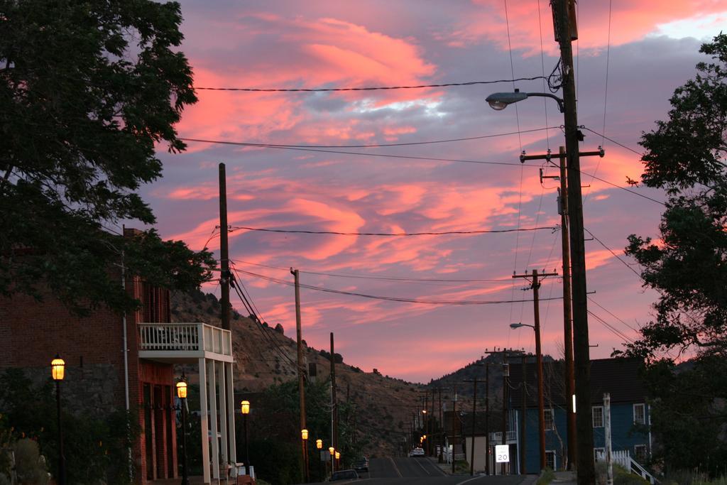 Sugarloaf Mountain Motel バージニアシティ エクステリア 写真